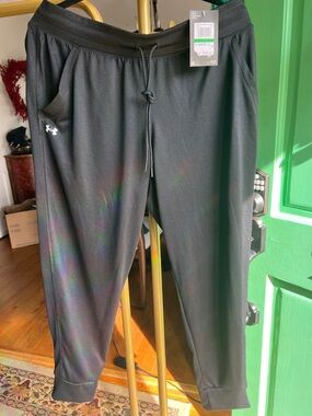 Under Armour Black Women's Loose Performance Joggers